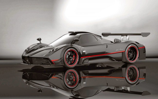 Zonda_R_Front_1