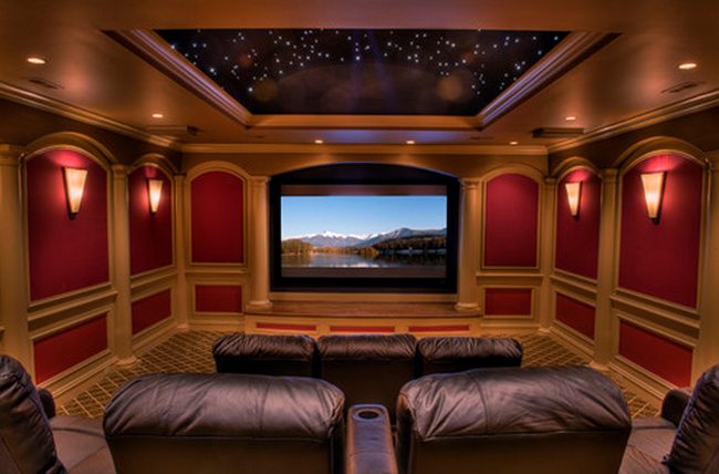 home-cinema-con-techo-de-estrellas