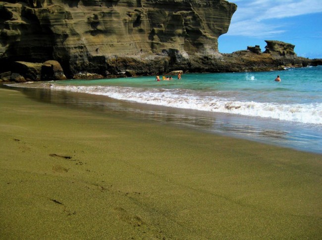 playas-de-arena-verde